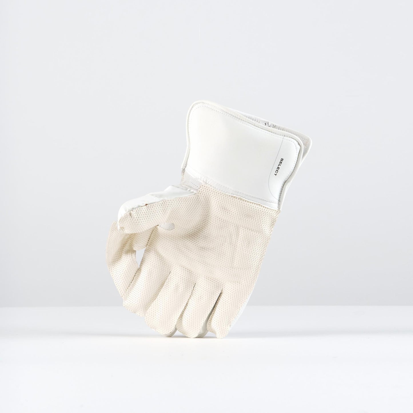 Close-up of inner padding and lining of Gray-Nicolls Classic Select wicketkeeping gloves showing protection detail