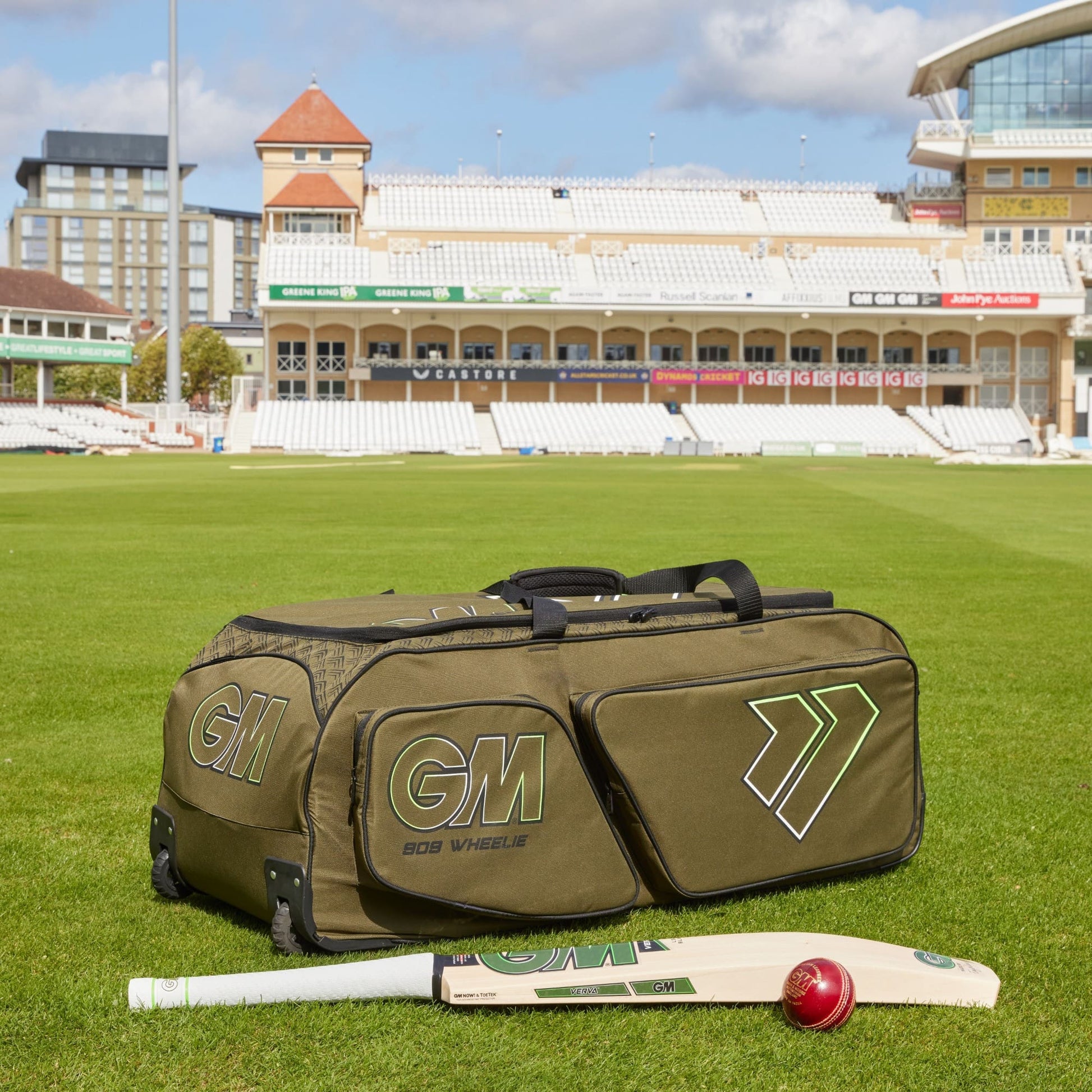 GM Cricket Bag 909 Wheelie Khaki image 0