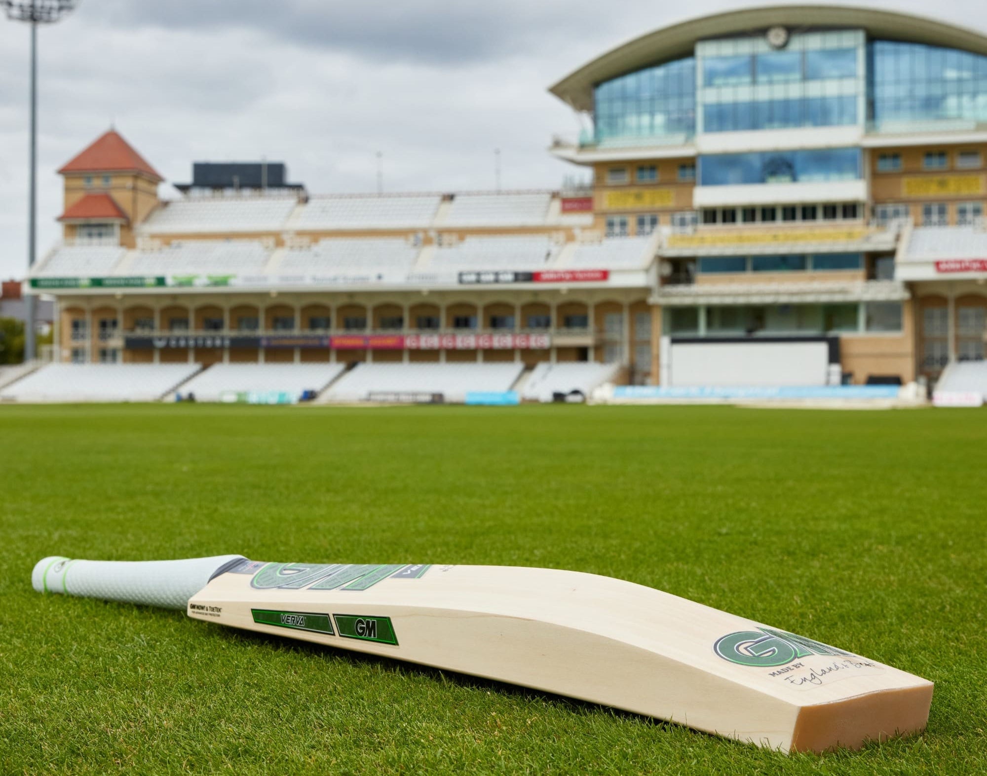 GM Verva Limited Edition Cricket Bat - 2lb 10 image