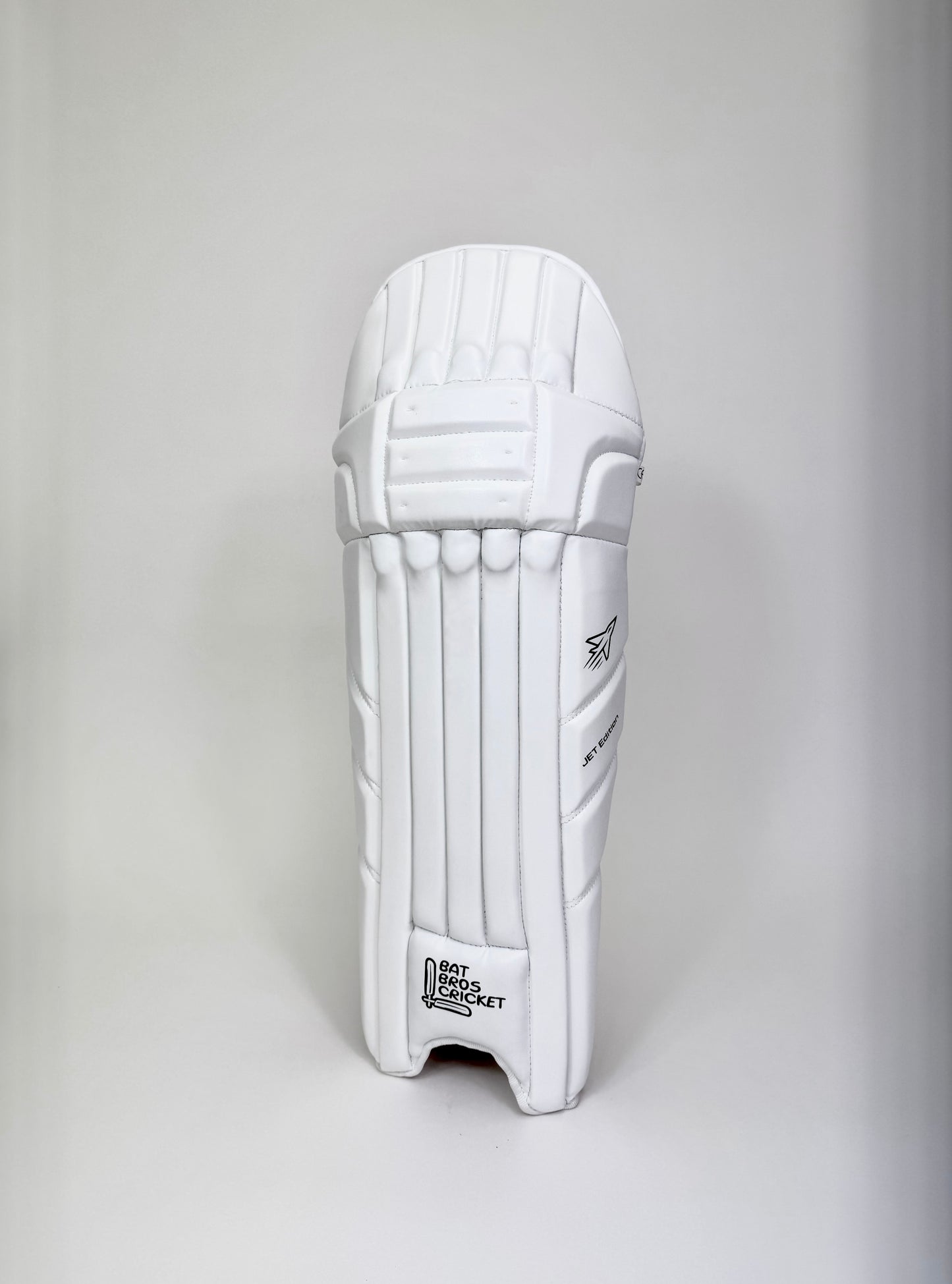 Single Jet Edition batting pad standing upright with PU finish