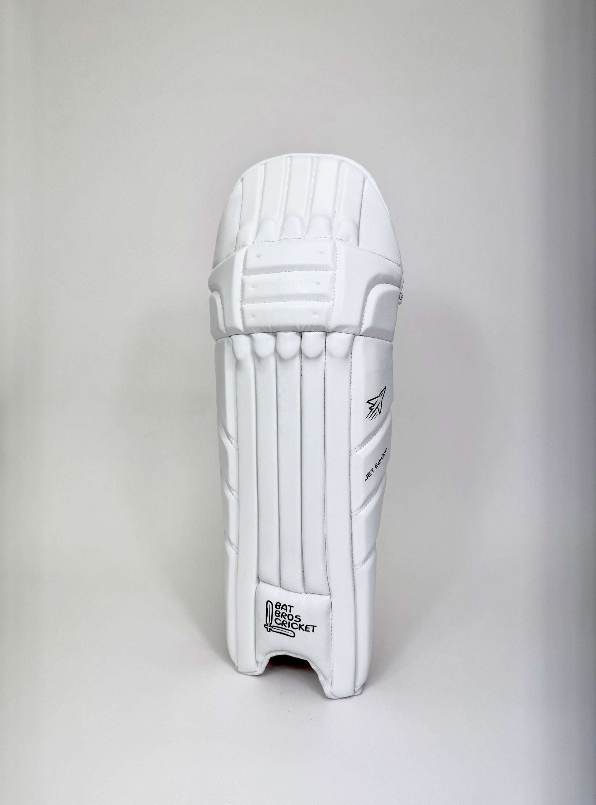 Single Jet Edition batting pad standing upright with PU finish