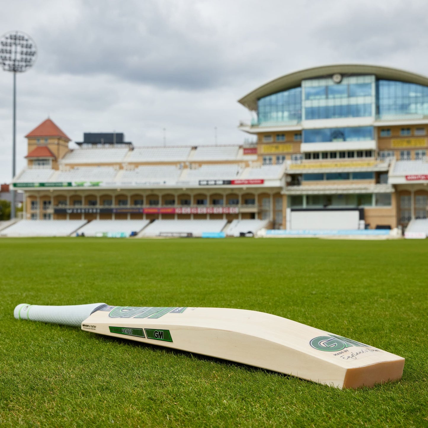 GM SH Bat Verva 909 - 2.8-2.10lbs image