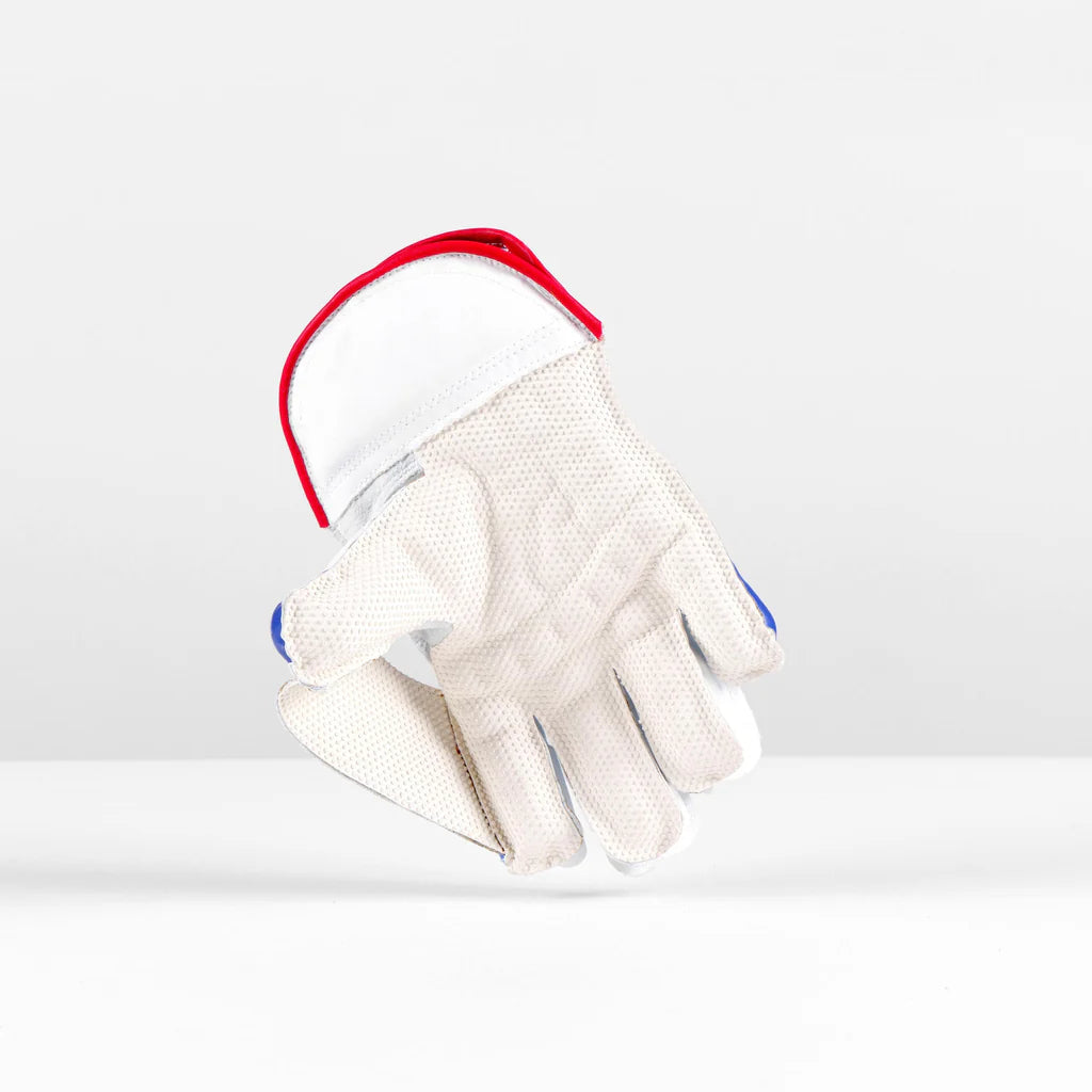Gray Nicolls Classic Academy junior wicket keeping gloves front view