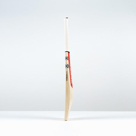 Side profile of the Gray-Nicolls Classic Pro Performance showing spine height and mid-blade swell.