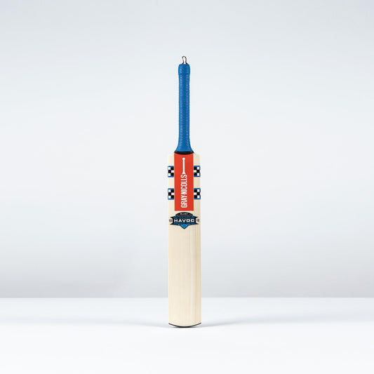 Front view of the Gray Nicolls Havoc 1.0 Blast junior cricket bat.