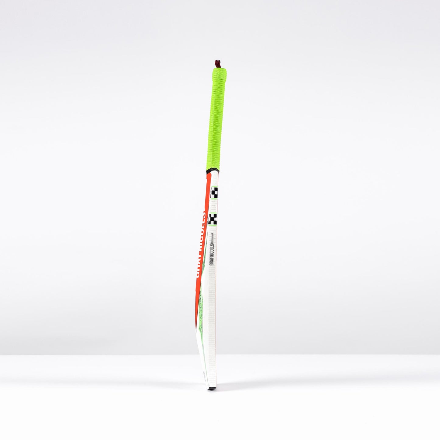 Side profile showing the spine and blade shape of the Gray Nicolls Havoc 1.3 Thunder junior bat.