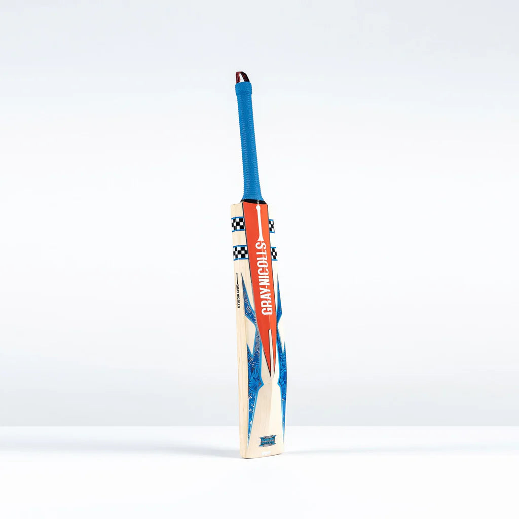 Angled view of Gray Nicolls Havoc Gen 1.0 GN550 cricket bat