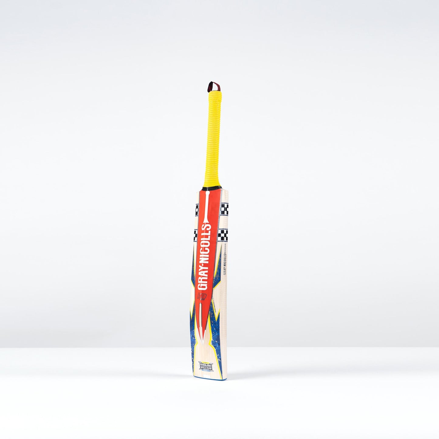 Gray Nicolls Havoc HB317 GN330+ junior cricket bat angled view