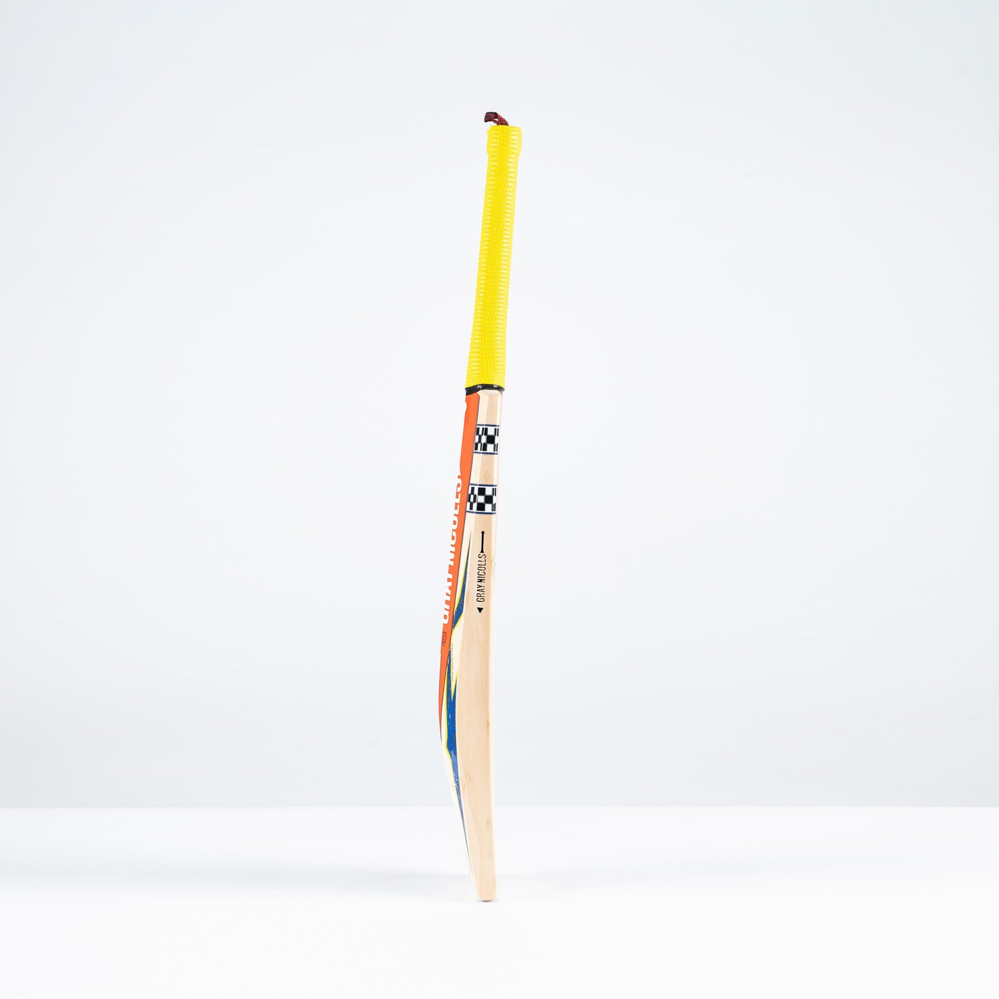 Side profile showing mid blade and exaggerated spine of the HB317 Test V Lite bat