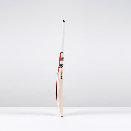 Side profile of Gray-Nicolls PowerScoop Pro showing spine shape and minimal concaving.