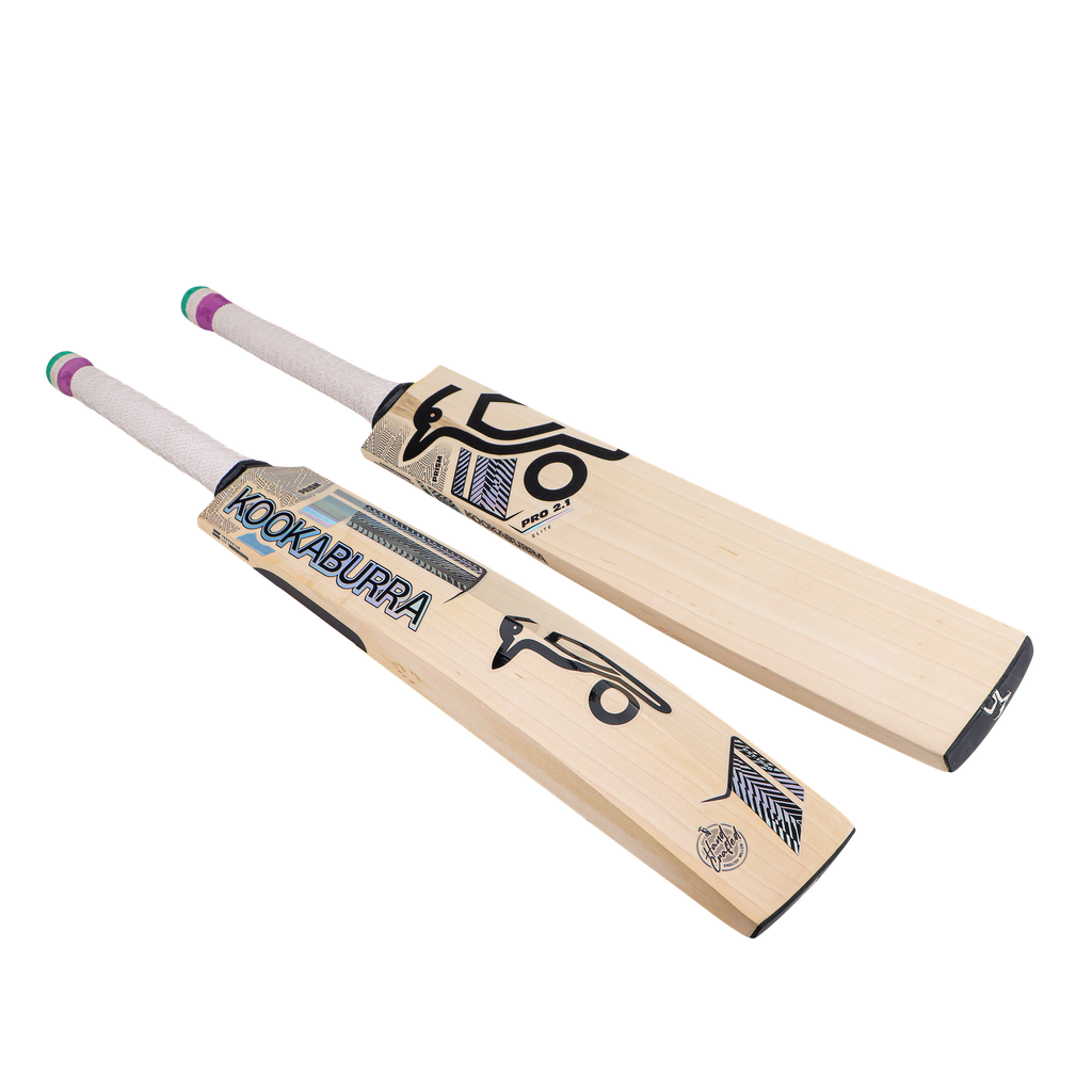 Flat lay showing bat handle and toe with short blade and long handle setup