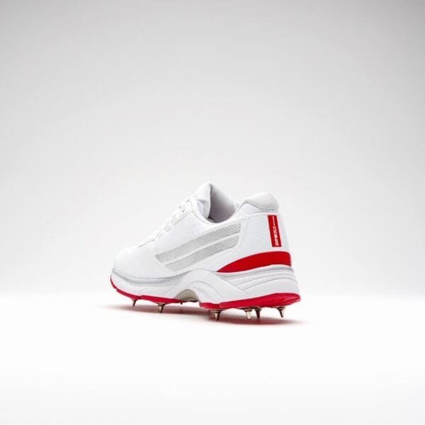 Rear view of Gray-Nicolls Velocity 5.0 Spike Shoe showing red heel detail