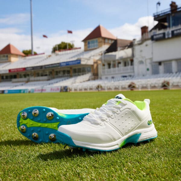 GM Aion SPIKE Cricket Shoe